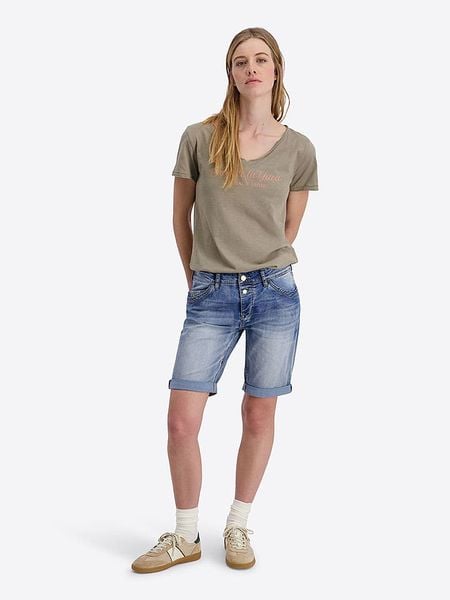 Timezone Szorty dżinsowe "Nali" - Slim fit - w kolorze niebieskim rozmiar: W32. Niebieskie szorty Timezone, bez wzorów, klasyczne. Za 139,87 zł.
