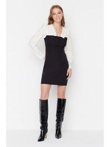 Trendyol Sukienka w kolorze biało-czarnym rozmiar: 34. Białe sukienki Trendyol, bez wzorów, bez kołnierzyka, bez ramiączek, mini. Za 60,99 zł.