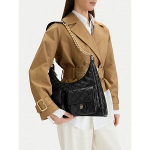 Torebka Badura. Czarne torebki klasyczne Badura, bez wzorów, bez dodatków. Za 279,99 zł.