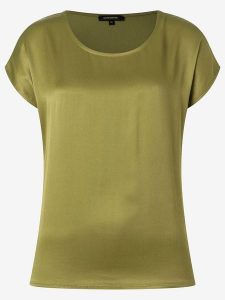 More & More Koszulka w kolorze oliwkowym rozmiar: 46. Zielone bluzki More & More, bez wzorów, z wiskozy, bez kołnierzyka, bez ramiączek. Za 102,95 zł.