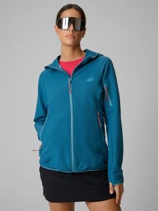4F Kurtka softshell wiatroodporna damska - turkusowa XS. Niebieskie kurtki 4f, na lato, l, bez wzorów, z softshellu, bez kaptura. W wyprzedaży za 249,99 zł.