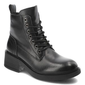 Czarne Botki Cambell Ocieplane Buty Damskie Na Obcasie. Czarne botki Cambell, bez wzorów, ze skóry, bez obcasa, na obcasie, bez zapięcia. Za 259,00 zł.
