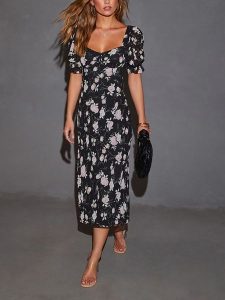 Milan Kiss Sukienka w kolorze czarnym rozmiar: S. Czarne sukienki Milan Kiss, na imprezę, s, bez wzorów, bez kołnierzyka, bez ramiączek, midi. Za 197,95 zł.