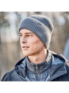 Capo Czapka dzianinowa w kolorze szarym rozmiar: onesize. Szare czapki Capo, bez wzorów, z dzianiny. Za 128,55 zł.