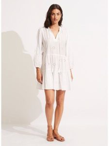 Seafolly Sukienka w kolorze białym rozmiar: S/M. Białe sukienki Seafolly, na co dzień, m, bez wzorów, z bawełny, bez kołnierzyka, bez ramiączek, mini, proste. Za 156,60 zł.