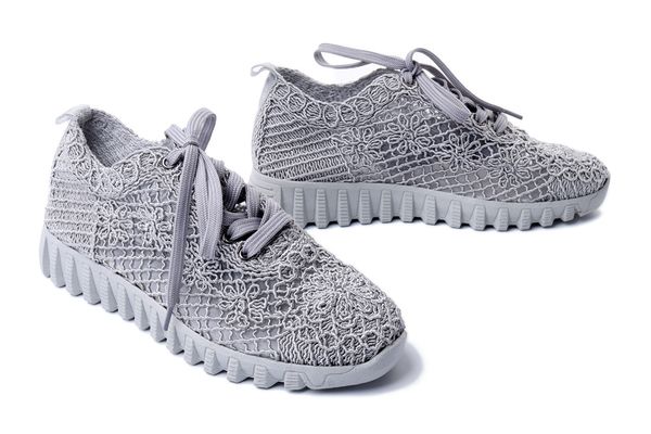 ARTIKER RELAKS 52C2473 grey, półbuty letnie damskie. Szare półbuty Artiker Relaks, na lato, bez wzorów, bez obcasa, bez zapięcia. Za 154,90 zł.