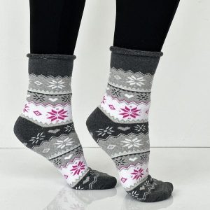 Skarpetki damskie frotte bezuciskowe Norweskie 1035 pu. Fioletowe skarpetki Milena, bez wzorów, z bawełny. Za 21,90 zł.