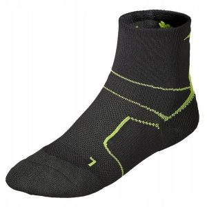 Skarpetki do biegania dla dorosłych Mizuno Trail Er socks. Czarne skarpetki Mizuno, bez wzorów. Za 49,99 zł.