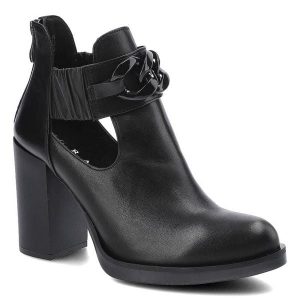 Czarne Botki Grace Damskie Modne Skórzane Buty. Czarne botki Grace, bez wzorów, ze skóry ekologicznej, bez obcasa, na obcasie, bez zapięcia. Za 309,00 zł.