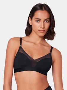 Triumph Biustonosz bezfiszbinowy Shape Smart 10217858 Czarny. Czarne biustonosze Triumph, bez wzorów, z syntetyku. Za 229,99 zł.