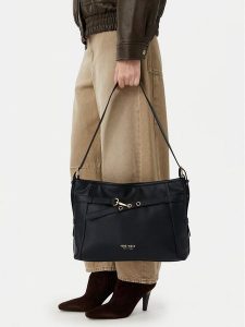 Nine West Torebka CEO-PURE ELEGANCE-KY173 Czarny. Czarne torebki klasyczne Nine West, bez wzorów, ze skóry, bez dodatków. Za 259,99 zł.