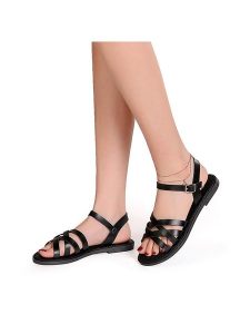 C'M Sandały w kolorze czarnym rozmiar: 37. Czarne sandały C'M, bez wzorów, bez obcasa, bez zapięcia. Za 60,88 zł.