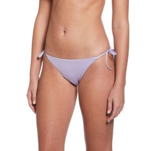 Dół od stroju pływackiego Nike Essential Tie String Bikini. Fioletowe bikini Nike, bez wzorów. Za 79,99 zł.