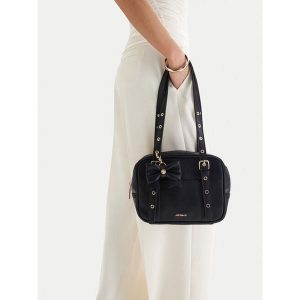 Torebka JENNY. Czarne torebki klasyczne Jenny, bez wzorów, bez dodatków. Za 129,99 zł.