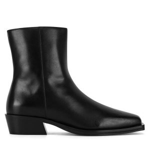 Botki GINO ROSSI. Czarne botki Gino Rossi, bez wzorów, bez obcasa, na płaskiej podeszwie, bez zapięcia. Za 379,99 zł.