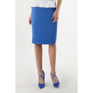 Spódnica w kolorze niebieskim. Spódnice marki Far Far Fashion. W wyprzedaży za 79,95 zł.