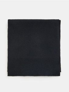 Chusta basic - czarny. Czarne apaszki i chusty Sinsay, bez wzorów. Za 35,99 zł.