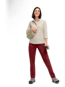 Maier Sports Spodnie funkcyjne "Lulaka" w kolorze czerwonym rozmiar: 36. Czerwone spodnie dresowe Maier Sports, bez wzorów, z materiału. Za 219,08 zł.