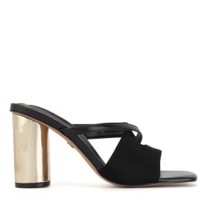 Klapki Nine West. Czarne klapki Nine West, bez wzorów, bez obcasa. Za 199,99 zł.