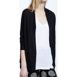 Kardigan "Janyway" w kolorze czarnym. Czarne swetry oversize marki American Vintage, z bawełny. W wyprzedaży za 125,95 zł.