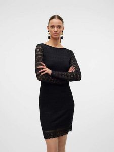Vero Moda Sukienka "Zoe" w kolorze czarnym rozmiar: XL. Czarne sukienki Vero Moda, xl, bez wzorów, z koronki, bez kołnierzyka, bez ramiączek, mini. Za 118,56 zł.