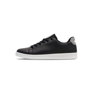 Sneakersy Hummel Court Line. Czarne buty sportowe Hummel, bez wzorów, bez zapięcia. Za 184,50 zł.