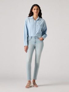 Levi's Dżinsy "721" - Skinny fit - w kolorze błękitnym rozmiar: W28/L30. Niebieskie jeansy Levi's®, z aplikacjami, z podwyższonym stanem. Za 227,31 zł.
