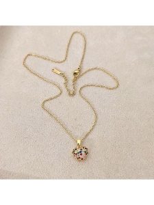 Nakkash Pozłacany naszyjnik z zawieszką - dł. 42 cm rozmiar: onesize. Żółte naszyjniki Nakkash, z cyrkonią, pozłacane. Za 48,16 zł.