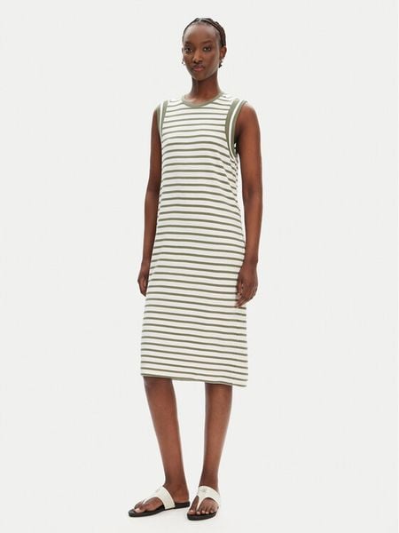 Olsen Sukienka codzienna 13002034 Zielony Regular Fit. Zielone kombinezony Olsen, na co dzień, bez wzorów, z wiskozy, bez kołnierzyka, bez ramiączek, proste. Za 359,99 zł.