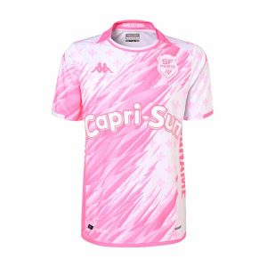 Trzecia koszulka Stade Français Kombat 2023/24. Czerwone bluzki Kappa, bez wzorów, z jersey, sportowe, bez kołnierzyka, bez ramiączek. W wyprzedaży za 245,05 zł.