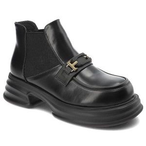 Czarne Botki Artiker Modne Wsuwane Obuwie Damskie. Czarne botki ARTIKER, bez wzorów, ze skóry, bez obcasa, bez zapięcia. Za 271,99 zł.