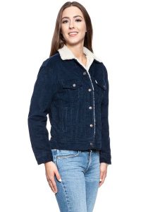 DAMSKA KURTKA ZIMOWA LEVI'S Ex- Boyfriend Trucker 361370028. Kurtki Levi's®, na zimę, s, bez wzorów, ze sztruksu, bez kaptura. W wyprzedaży za 199,99 zł.