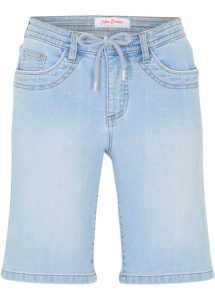 Bermudy dżinsowe Slim Fit mid waist. Niebieskie jeansy bonprix, bez wzorów, z jeansu. Za 82,99 zł.