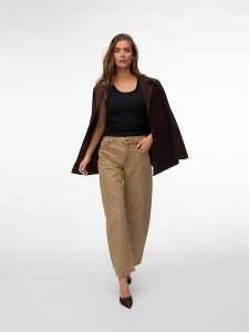 Vero Moda Top w kolorze czarnym rozmiar: S. Czarne topy Vero Moda, s, bez wzorów, bez kołnierzyka, bez ramiączek. Za 45,45 zł.