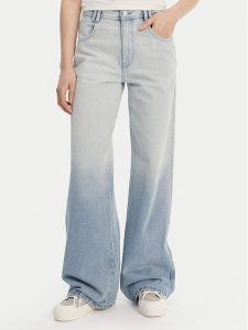 Roxy Jeansy W126-RXLTR-1002-22D Niebieski Regular Fit. Niebieskie jeansy Roxy, bez wzorów, z jeansu. Za 199,99 zł.