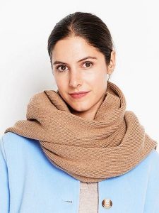 William de Faye Szal w kolorze karmelowym rozmiar: onesize. Brązowe szaliki William de Faye, bez wzorów, z materiału. Za 141,85 zł.