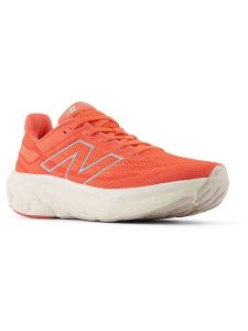 New Balance Buty "Fresh Foam x 1080" w kolorze czerwonym do biegania rozmiar: 41,5. Czerwone buty sportowe New Balance, bez wzorów, z materiału, bez zapięcia, do biegania. Za 390,92 zł.