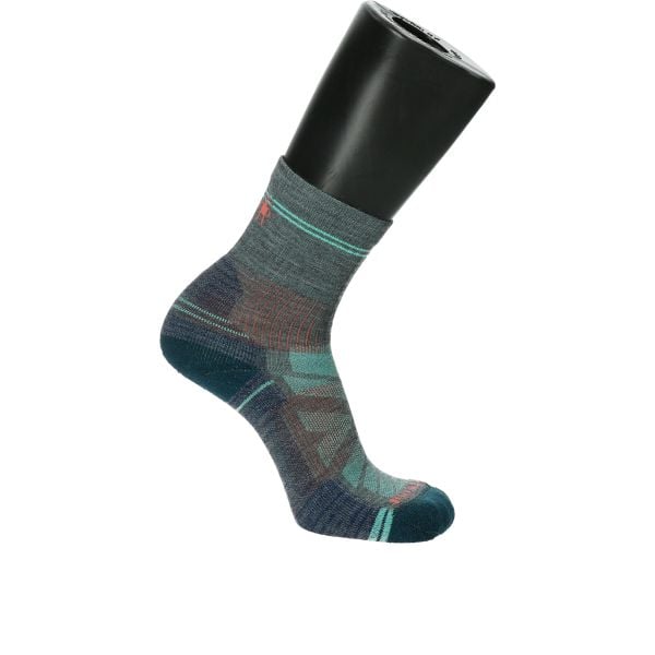 Skarpety turystyczne damskie Smartwool Hike. Niebieskie skarpetki Smartwool, bez wzorów, z wełny. Za 119,99 zł.