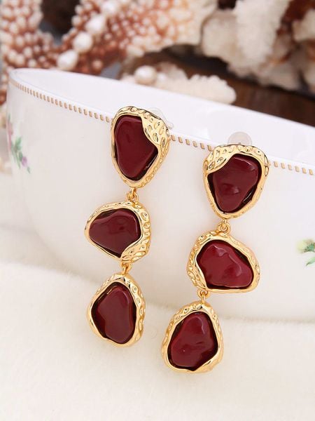 Pierres de Jade Pozłacane kolczyki-wkrętki z agatami rozmiar: onesize. Czerwone kolczyki Pierres de Jade, z agatem, pozłacane. Za 87,19 zł.