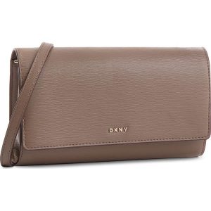Torebka DKNY - Bryant R8353622 Desert 253. Torebki klasyczne marki DKNY. W wyprzedaży za 389,00 zł.