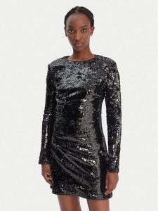 Guess Sukienka koktajlowa W6RK52 KD020 Czarny Regular Fit. Czarne sukienki Guess, xxl, z aplikacjami, z syntetyku, wizytowe, bez kołnierzyka, bez ramiączek. Za 659,99 zł.