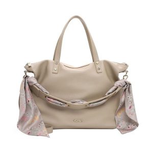 Tamaris Torebka Shopper TAS Fabia Torby na zakupy 1 ct Damski. Shopper bag Tamaris, z aplikacjami, z materiału, na ramię, zdobione, bez dodatków. Za 365,99 zł.
