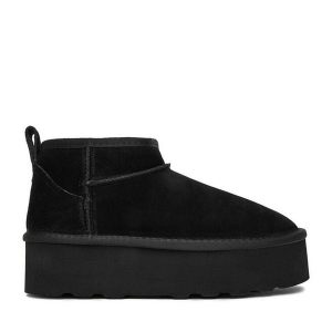 Śniegowce DeeZee. Czarne buty zimowe DeeZee, bez obcasa, bez zapięcia. Za 349,99 zł.