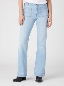 Wrangler Dżinsy "West Coast" - Flare fit - w kolorze błękitnym rozmiar: W28/L32. Niebieskie jeansy Wrangler, z aplikacjami, z bawełny. Za 184,46 zł.