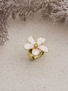 Lucky Bees Pierścionek rozmiar: onesize. Brązowe pierścionki Lucky Bees, metalowe. Za 31,95 zł.