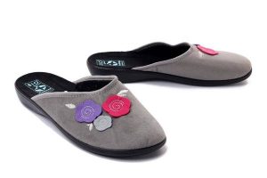 ADANEX 27895 DIL3VVH 1146/SZ/CZ, kapcie damskie. Szare kapcie Adanex, bez wzorów. Za 71,99 zł.