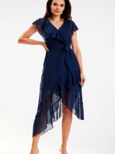 Sukienka Model A574 Navy - awama. Niebieskie sukienki Awama, na imprezę, l, z aplikacjami, eleganckie, z asymetrycznym kołnierzem, plus size, bez ramiączek, asymetryczne. Za 407,87 zł.