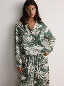 Koszula ze wzorem - jasnozielony. Zielone koszule Reserved, l, bez wzorów, z tkaniny, bez kołnierzyka, bez ramiączek. W wyprzedaży za 69,99 zł.