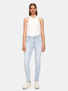 LTB Dżinsy "Fallon 201" - Slim fit - w kolorze błękitnym rozmiar: W28/L32. Niebieskie jeansy LTB, z aplikacjami, ze skóry. Za 131,74 zł.