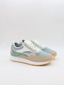 Bellucci Sneakersy ze wzorem rozmiar: 39. Trampki Bellucci, bez wzorów, bez zapięcia. Za 120,95 zł.